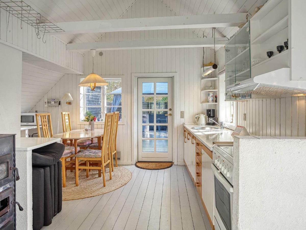 6 Person Holiday Home In R Dby Rødby Eksteriør billede